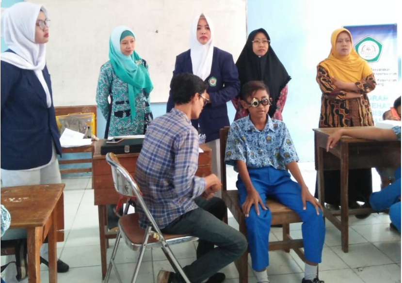 Mensyukuri, Merawat Dan Menjaga Masa Depan Indonesia Melalui Pengabdian Masyarakat Program Mata Sehat