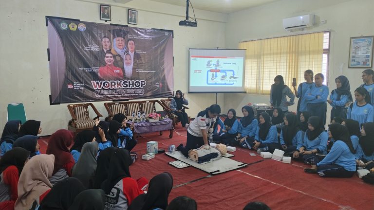 Workshop-Bantuan-Hidup-Dasar-Selamatkan-Nyawa-dengan-Tindakan-Cepat-dan-Tepat-5-768x432